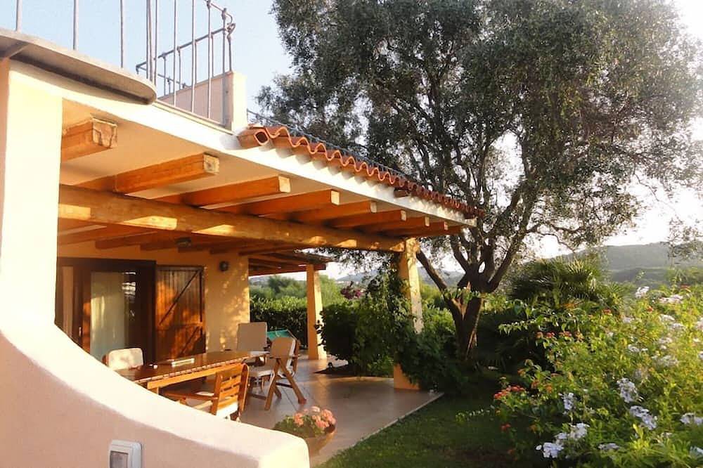 Palm Village, Villa Li Piles Bianchi à Baja Sardinia 200 mt de la mer in Baja Sardinia, Arzachena