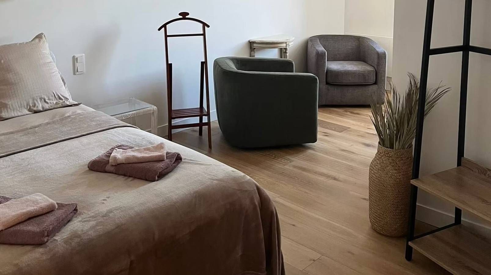 Zimmer „Mésange“ mit Seeblick, privater Terrasse und Wlan in Excenevex, Thonon-les-Bains und Umgebung