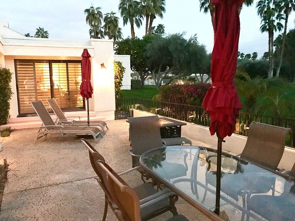 Golf Lovers 'Villa: 3 Schlafzimmer, jedes mit eigenem Bad und eigenem Außenbereich ~ verwaltet von Greenday! in Rancho Mirage, Coachella Valley