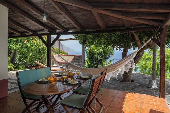 Gîte pour 4 personnes, avec Terrasse et Jardin
