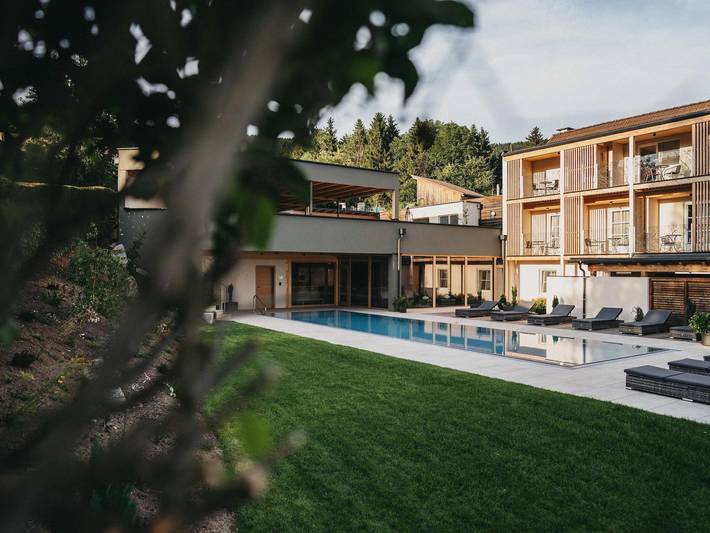 Hotel für 4 Personen, mit Balkon und Pool sowie Garten, kinderfreundlich in Pöllauberg