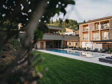 Hotel für 3 Personen, mit Garten und Balkon sowie Pool, kinderfreundlich in Pöllauberg
