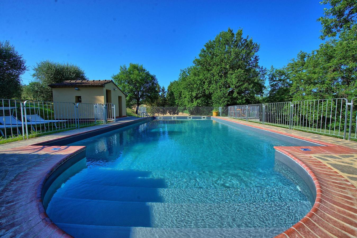Villa für 16 Personen mit Pool in Lucignano, Chianti