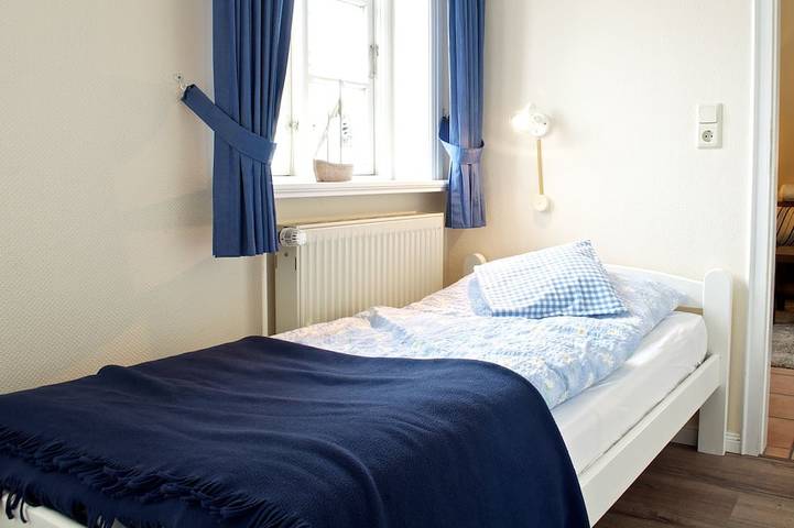 Ferienwohnung für 4 Personen, mit Terrasse und Whirlpool sowie Garten in Oldsum - 2