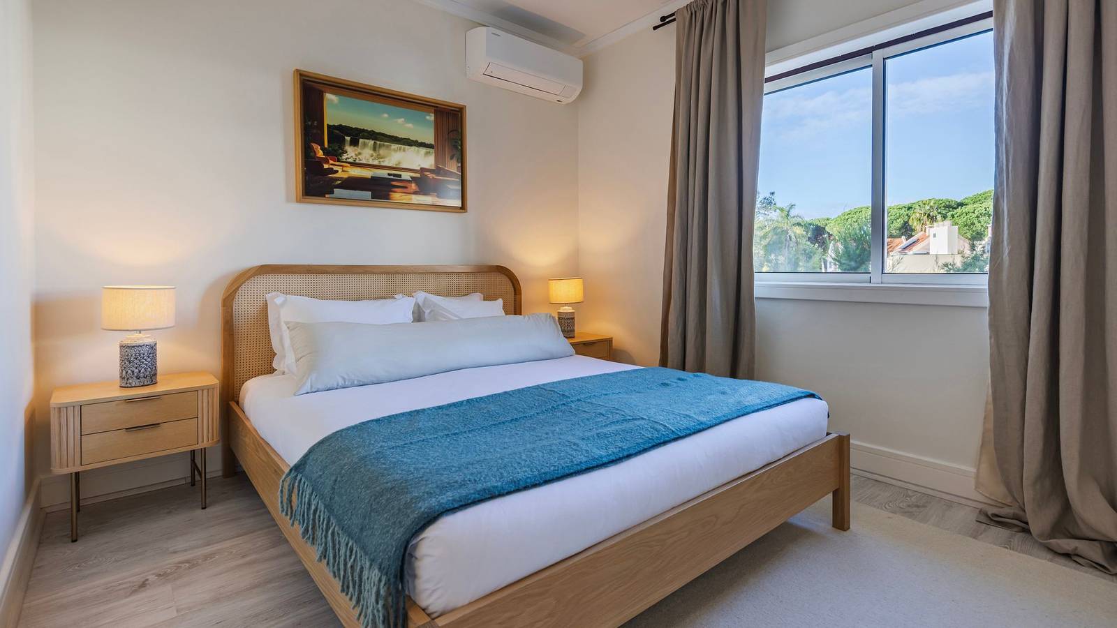 Ganze Wohnung, Estoril Upscale Apartment w/ Pool by Lovelystay in Cascais e Estoril, Costa de Lisboa