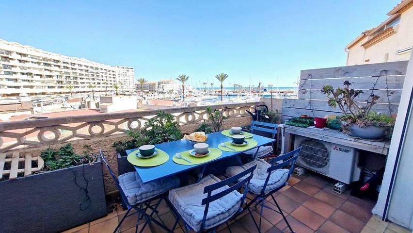 Gîte pour 4 personnes, avec terrasse et vue dans Port De Saint Cyprien - 2