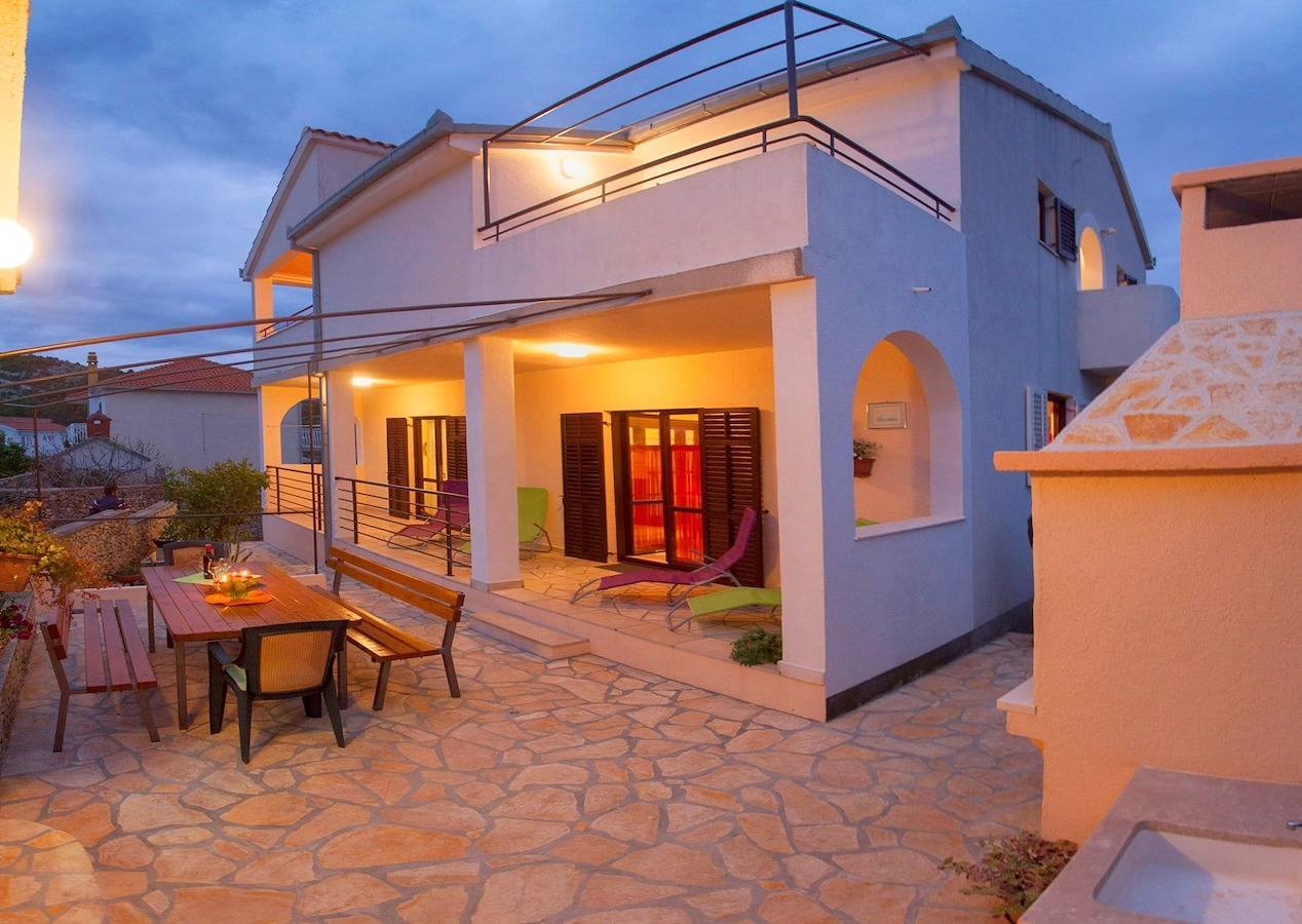 Apartament Wakacyjny dla 7 osoby w Razanj, Żupania szybenicko-knińska