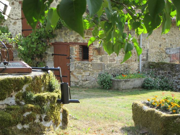 Gîte pour 3 personnes, avec jardin à Saint-Mathieu