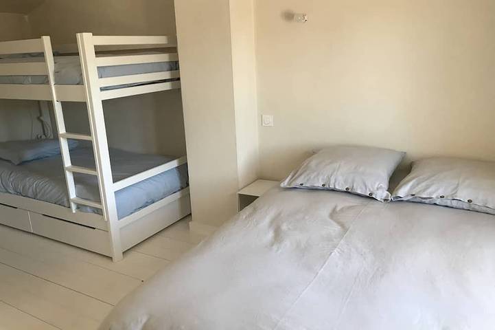 Location de vacances pour 8 personnes, avec terrasse et jardin dans Plage de la Clère - 4