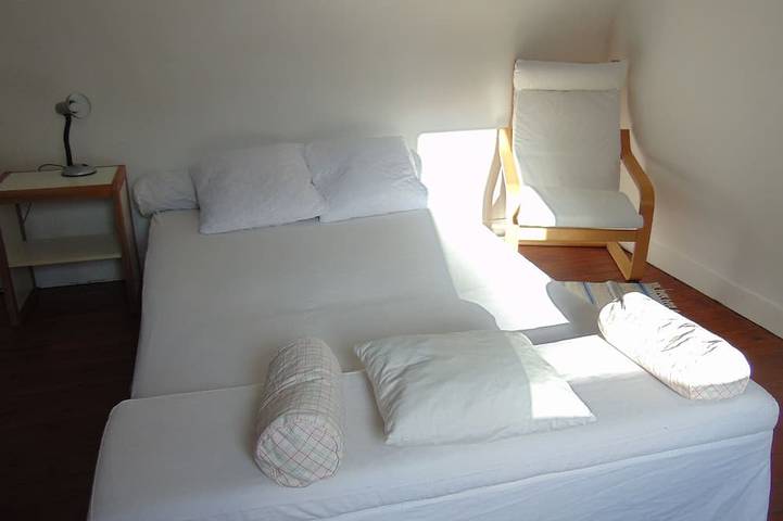 Location de vacances pour 2 personnes, avec jardin à Petit-Couronne