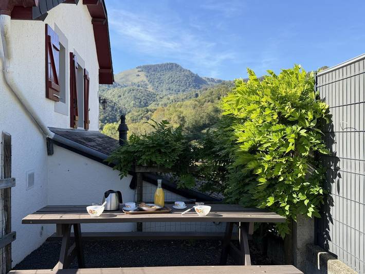 Gîte pour 4 personnes, avec Terrasse et Jardin à Isaba