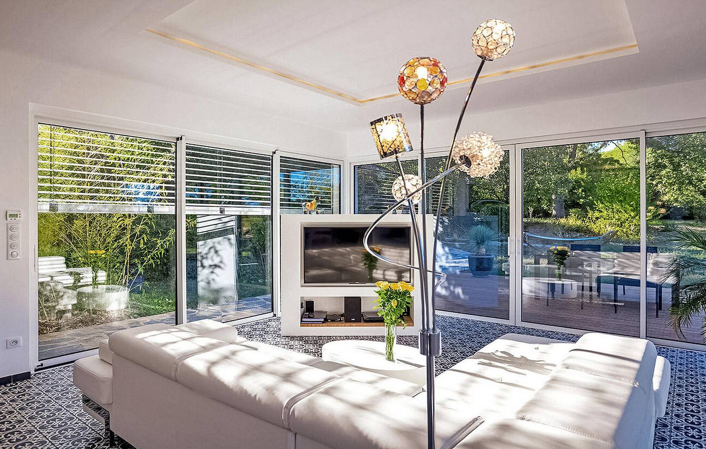 Gemütliches 85qm Apartment mit Pool, Whirlpool & Internet, 2km zum Gailhan Stadtzentrum in Carnas, Mittelmeerküste (Frankreich)