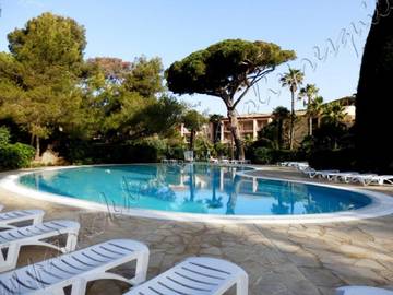 Gîte pour 4 personnes, avec vue et piscine ainsi que jardin et bassin pour enfant dans Plage La Badine