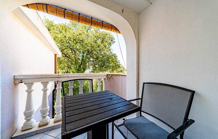 Ganze Ferienwohnung, Gemütliche Ferienwohnung mit Terrasse, WLAN und Parkplatz in der Nähe des Strandes Tri Žala in Viganj, Dubrovnik-Neretva