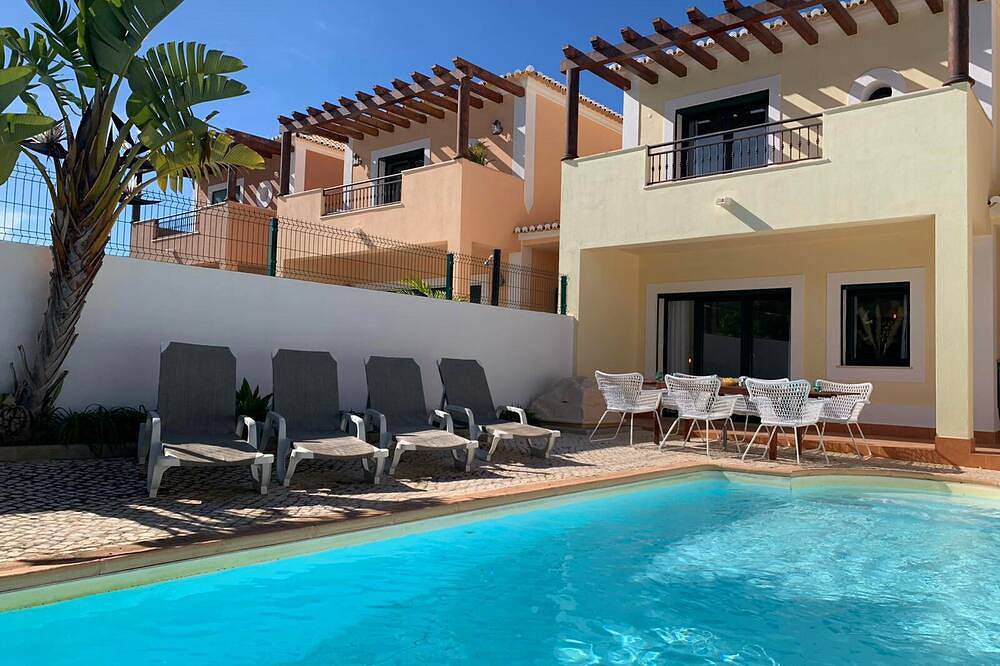 Villa voor 4 Personen in Praia do Burgau, Parque Natural do Sudoeste Alentejano e Costa Vicentina