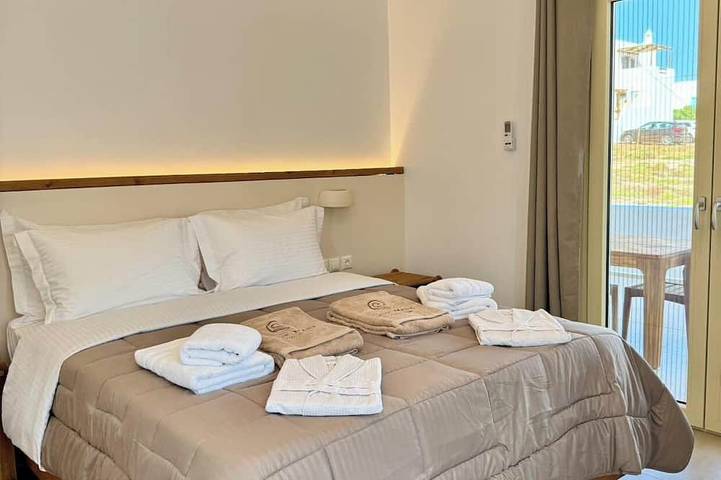 Ganze Wohnung, Familienapartment mit Meerblick & Tauchbecken (Erdgeschoss) in Gournado-Fylakopi