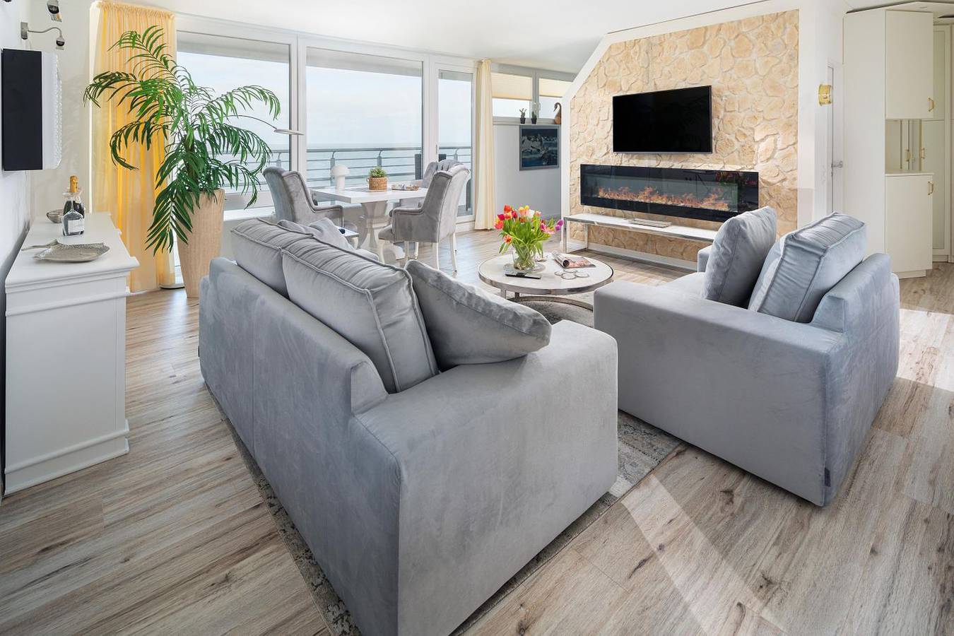 Ganze Wohnung, Nordseeblick pur – Großzügige Wohnung mit Balkon & Panorama-Meerblick in Norderney