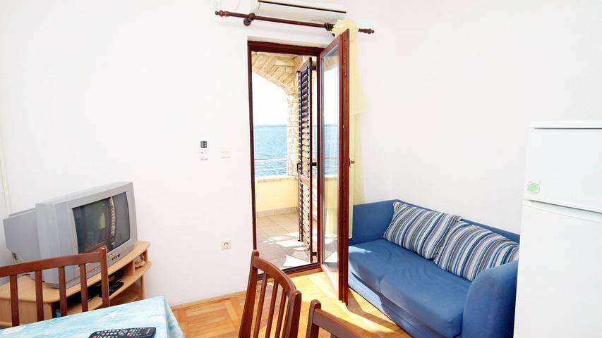 Ferienwohnung für 5 Personen, mit Terrasse, mit Haustier in Petrcane - 2