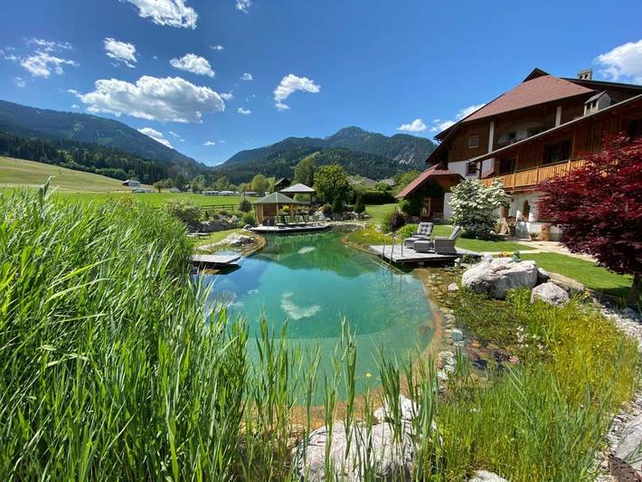 Ferienwohnung für 4 Personen, mit Balkon und Terrasse sowie Garten und Pool in Gitschtal