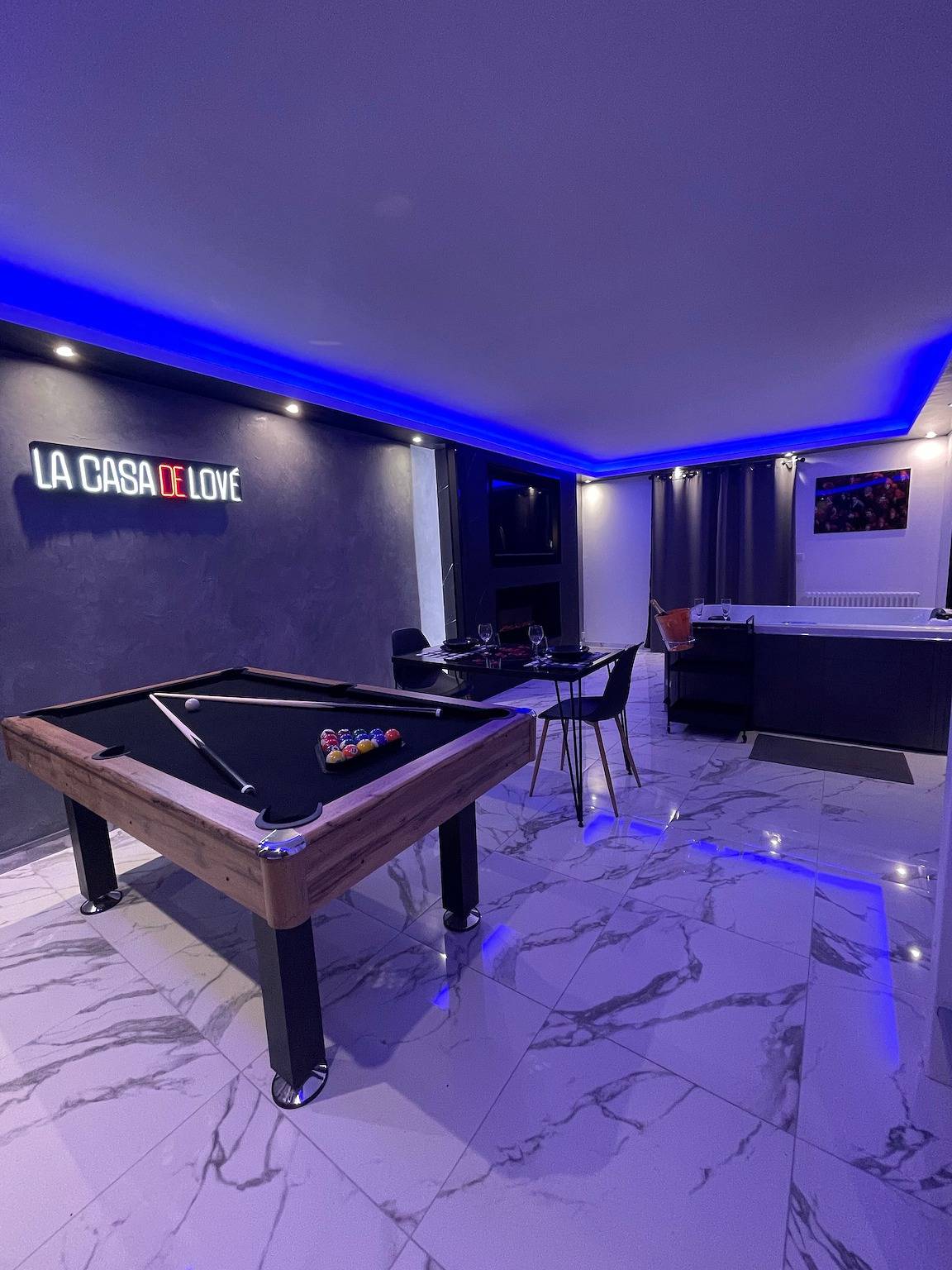 Vakantiehuis 'La Casa De Lové Suite Jacuzzi' met Privétuin en Wi-Fi, foto 14