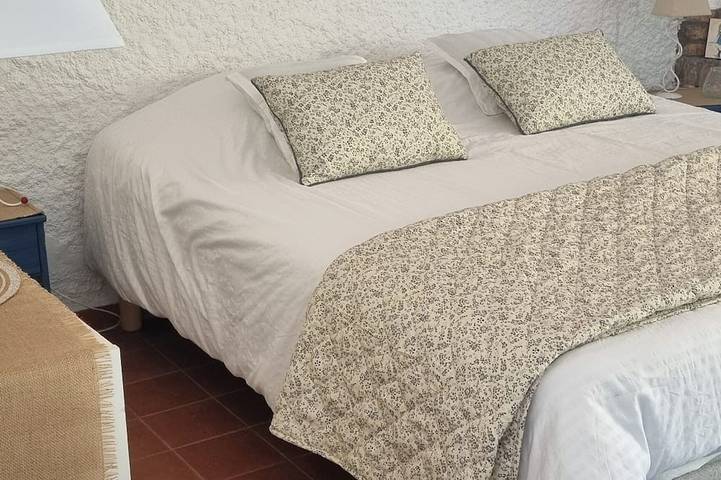 Location de vacances pour 2 personnes, avec terrasse et jardin à Cargèse - 3