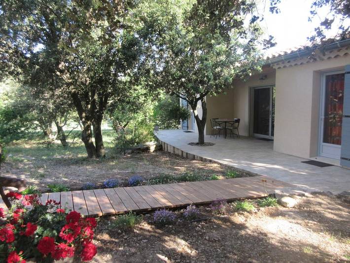 Gîte pour 4 personnes, avec piscine ainsi que jardin et terrasse à Montségur-sur-Lauzon