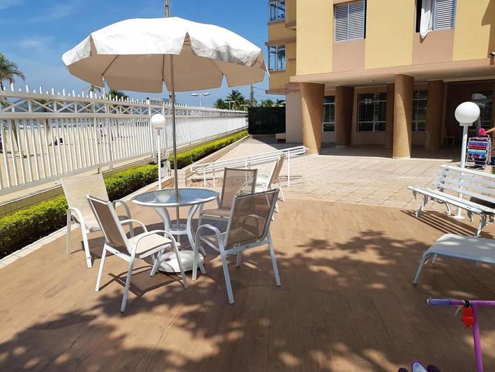 Casas e apartamentos de temporada para 4 pessoas, com jardim e vista, adaptado a crianças em Santos