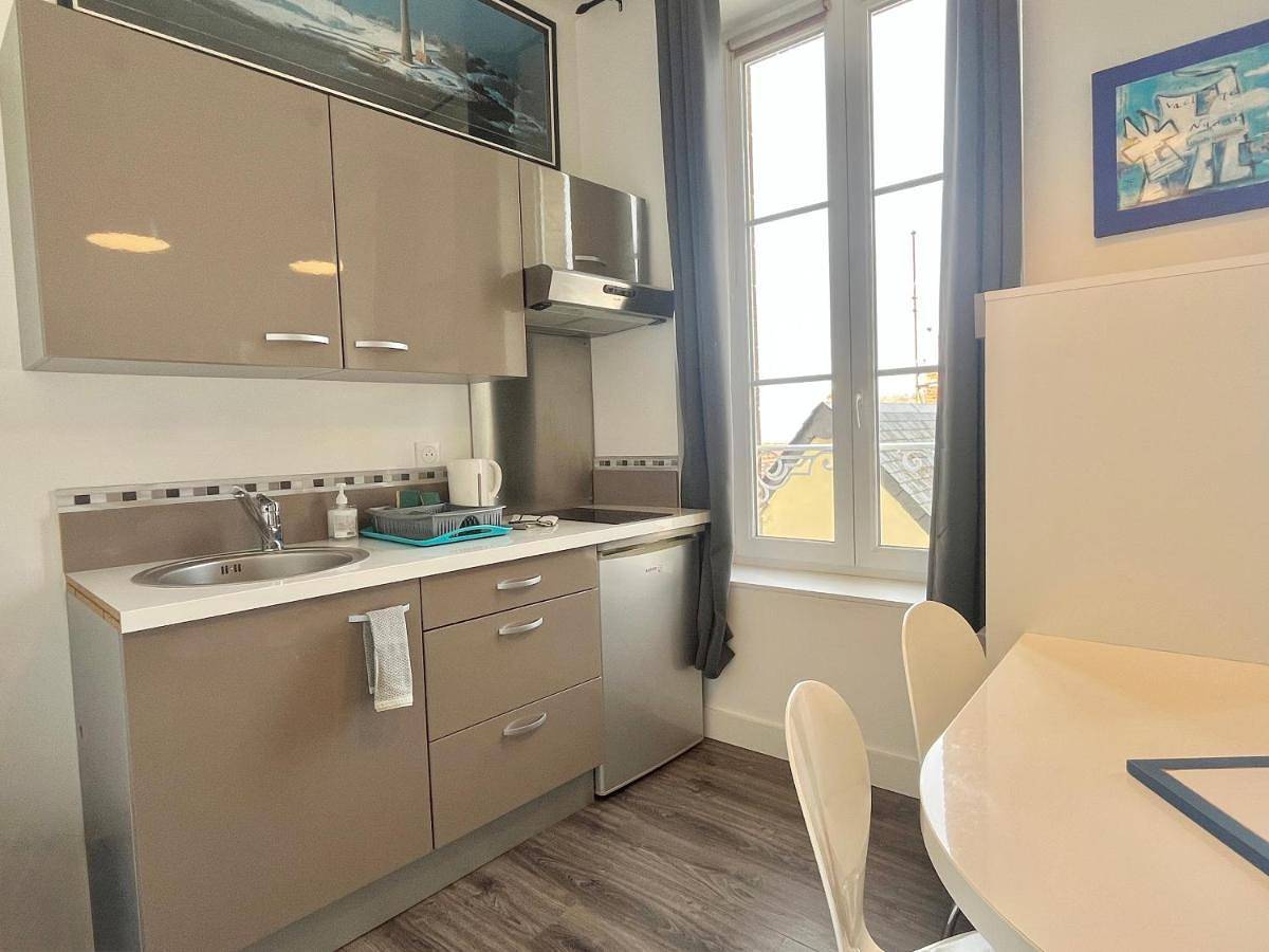 Appartement entier, One-Bedroom Apartment in Arromanches-les-Bains, Région de Bayeux