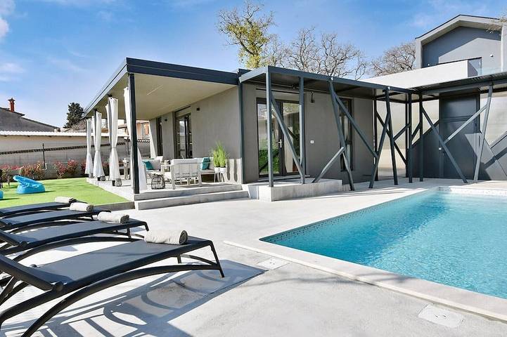 Ferienhaus für 5 Personen, mit Terrasse und Garten