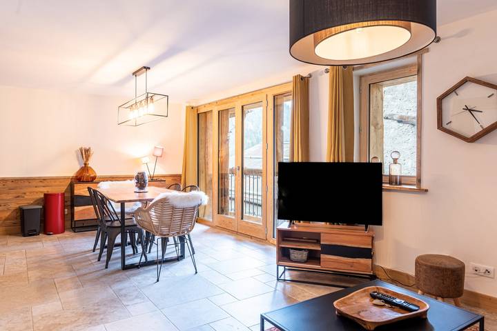 Appartement entier, Appartement "Lodge Alouette" avec accès aux pentes, balcon privé et Wi-Fi in Champagny-en-Vanoise, Massif de la Vanoise