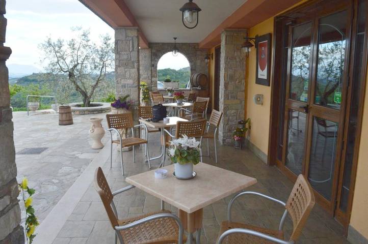 Location de vacances pour 3 personnes, avec Terrasse ainsi que Jardin et Vue à Ariano Irpino - 2