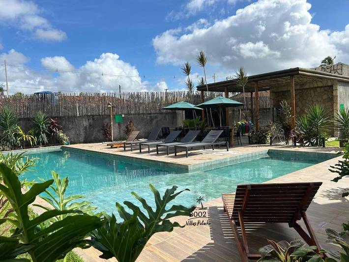 Casas e apartamentos de temporada para 4 pessoas, com piscina e jardim e ainda vista, com animais de estimação em Porto de Pedras