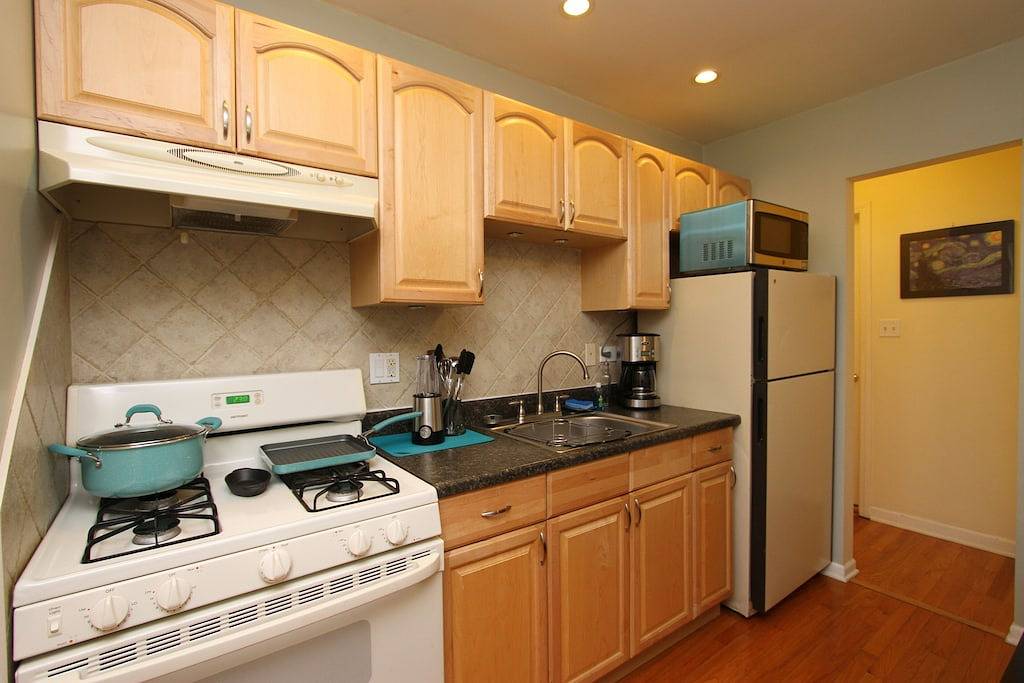 Ganze Wohnung, Frühling / Sommer-Sparer Kostenfreies Parken 15 min Ord / in Chicago, Cook County