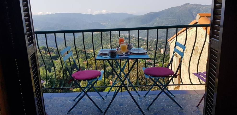 Location de vacances pour 3 personnes, avec balcon et vue à Berre-les-Alpes - 3