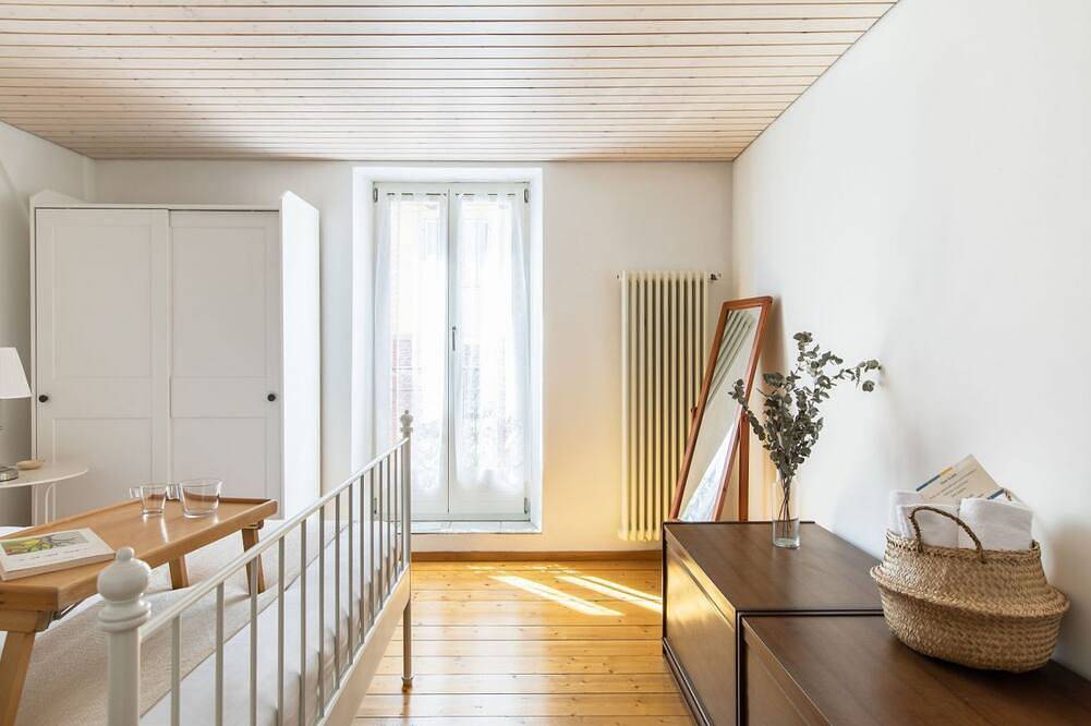 Ganze Wohnung, Herrliche Dreizimmerwohnung in malerischer Lage mit eigenem Garten - Rose in Lugano, Luganersee