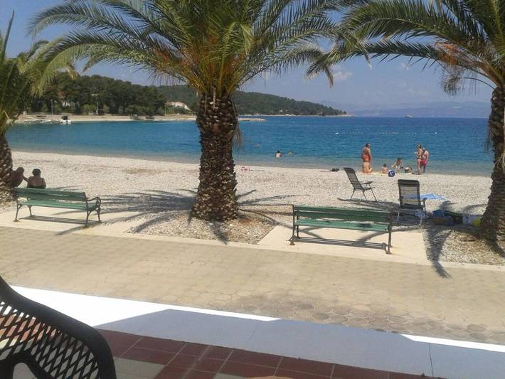 Apartament wakacyjny dla 3 osób, z balkon i widok w Šolta