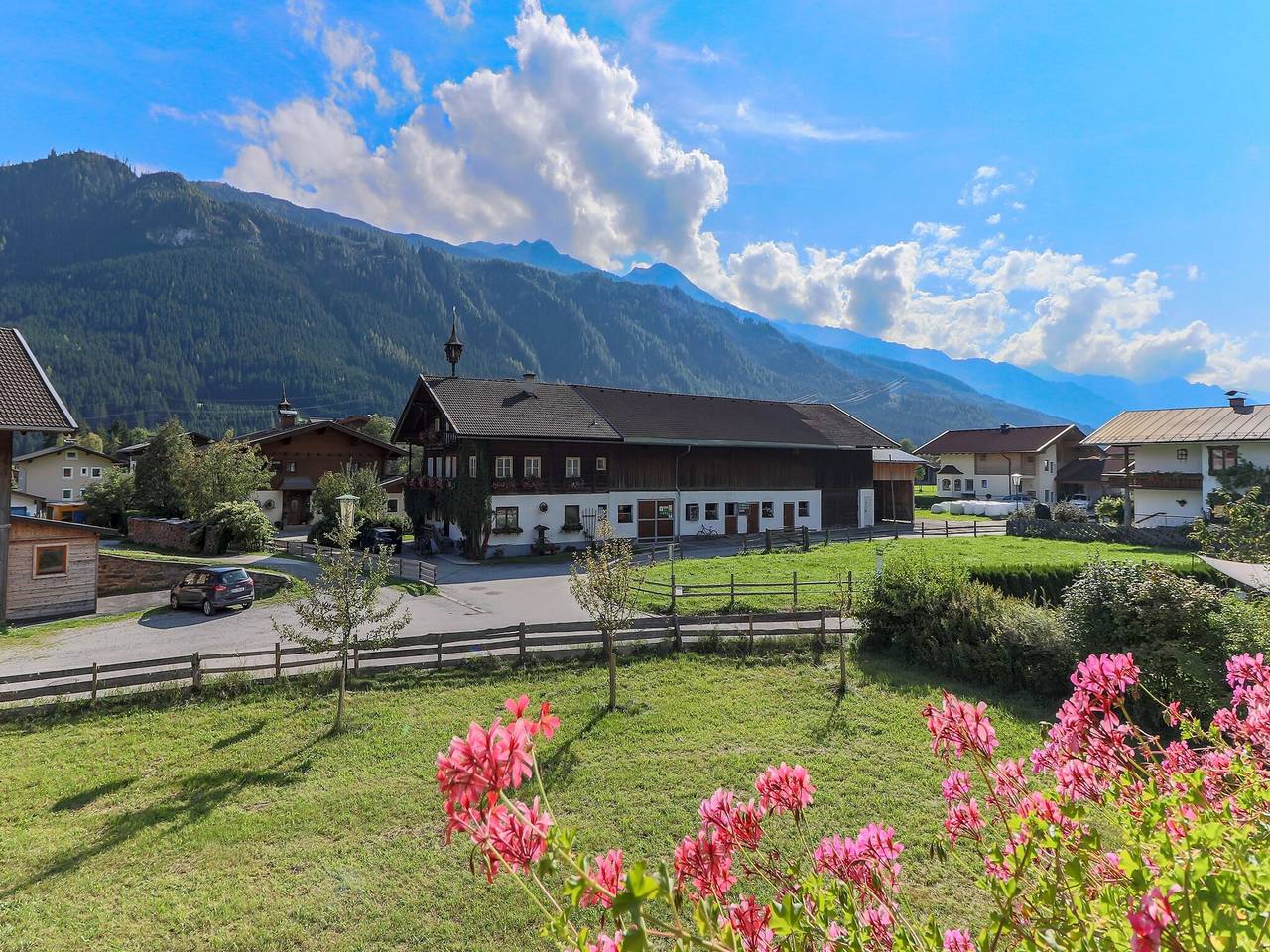 Ganze Wohnung, Chalet in Bramberg near Ski Slopes in Bramberg am Wildkogel, Pinzgau