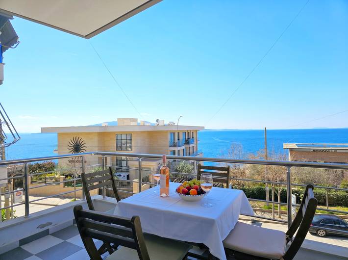 Appartamento per 3 persone, con balcone a Saranda