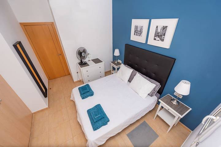 Modern 3 bedroom house close to the beach with a large pool.  Sleeps 6 people in Caleta de Fuste, Antigua