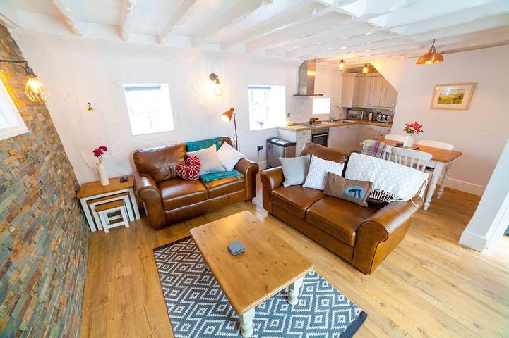 Cottage for 4 people, with Terrace and Garden in Manorbier