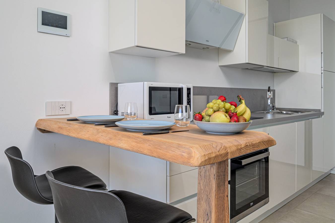 Appartamento intero, Appartamento 'Pascoli Suite Apartment' con vista mare, Wi-Fi e aria condizionata in Golfo Aranci, Costa Smeralda