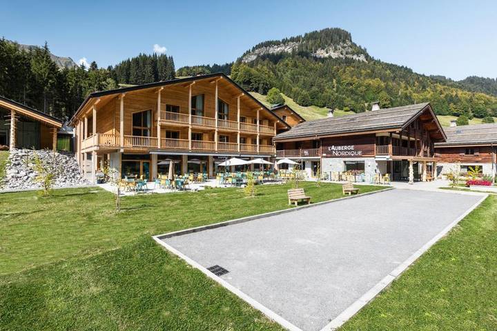 Hôtel pour 2 personnes, avec Jacuzzi et Terrasse ainsi que Jardin et Sauna