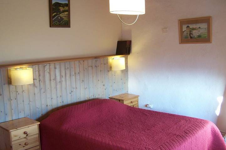 Gîte pour 7 personnes, avec terrasse à Gluiras - 2