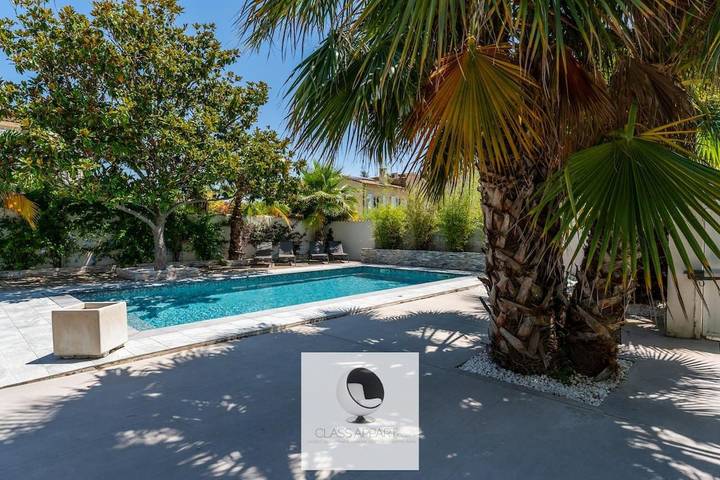 Location de vacances pour 8 personnes, avec terrasse et piscine dans Parc des Expositions Montpellier - 2