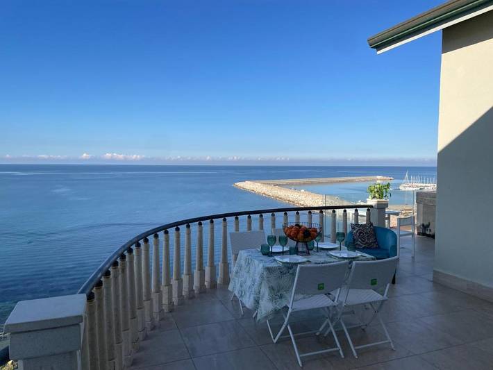 Apartamento de vacaciones para 4 personas, con jacuzzi y balcón - 1