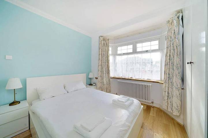 Bungalow für 6 Personen, mit Balkon in London - 4