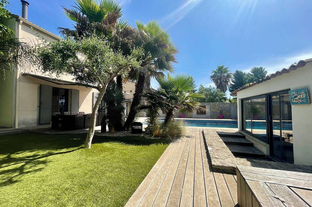 Farniente in a haven of peace close to all amenities in Montbazin, Mediterranean Coast (France)