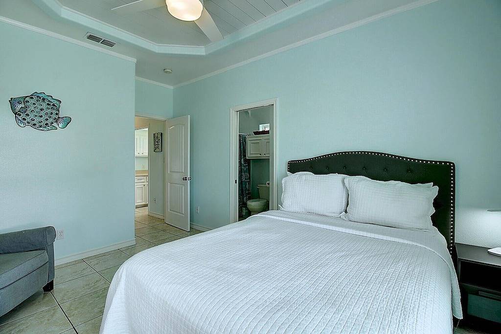 Mustang Island vacation home, access to beach & community pool in Corpus Christi, Mustang Island