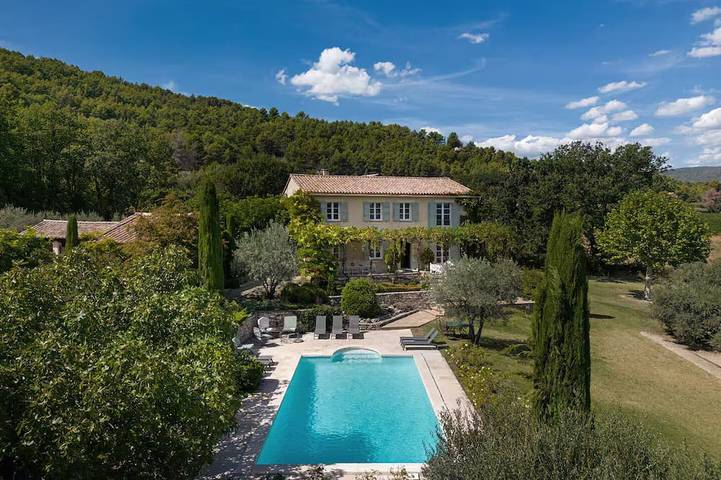 Maison de vacances pour 12 personnes, animaux acceptés à Saint-Saturnin-lès-Apt