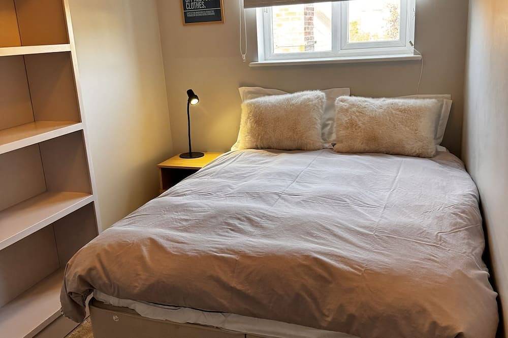 Entire apartment, Frinton Escapes - Ashlyns Apartment in Frinton on Sea, Frinton and Walton